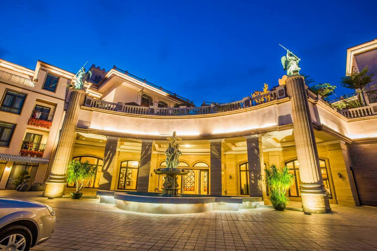 Sanya Yalong Bay Sintra Suites Hotel Exterior photo